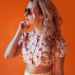 Women's Vintage Floral Crop Top and Summer Pants Outfit